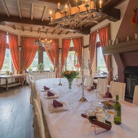 Domaine Chateau Le Risdoux 20pers, Unieke Locatie Villa