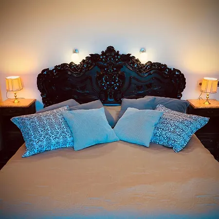 Domaine Chateau Le Risdoux 20pers, Unieke Locatie Villa