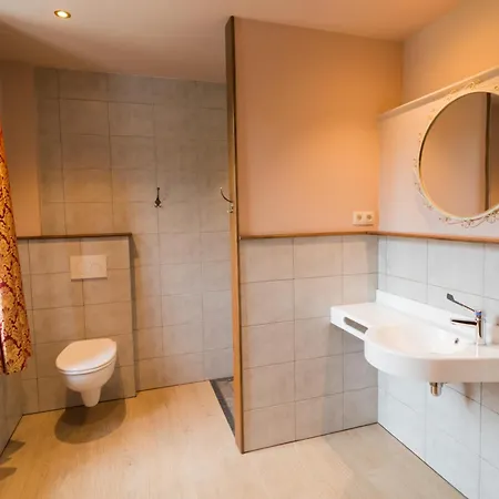 Villa Domaine Chateau Le Risdoux 20pers, Unieke Locatie Vireux-Wallerand